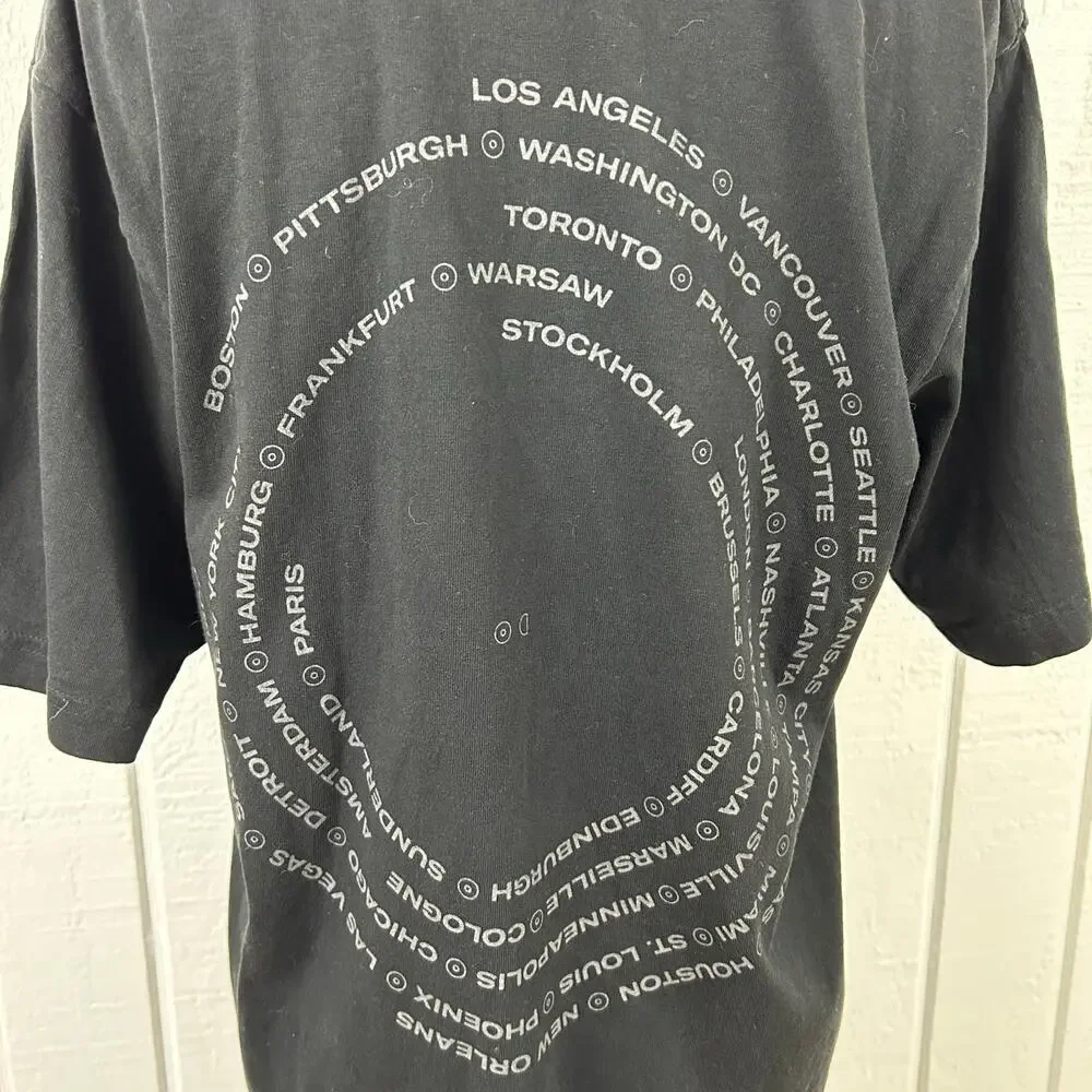 Beyonce Renaissance Tour 2023 Graphic Tee Official Concert Merch Size M - Picture 4 of 4